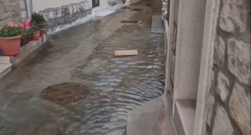 Stanari Kaštel Sućurca žive u poplavljenim domovima